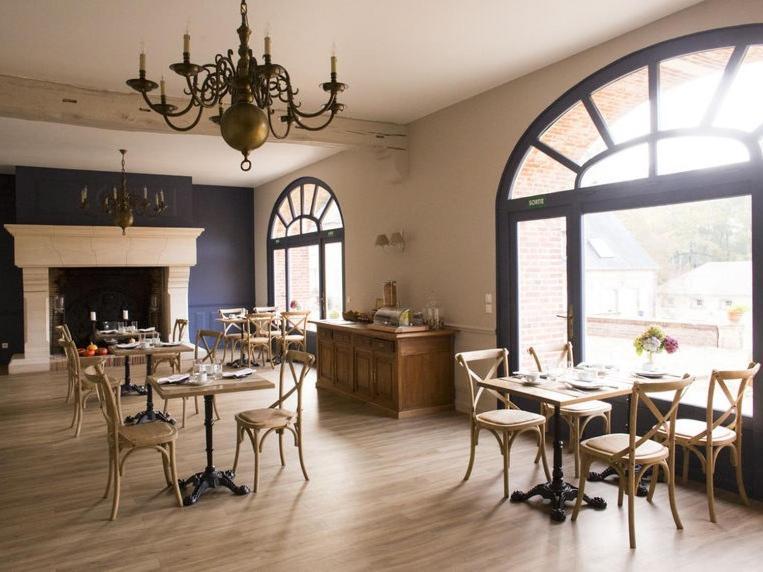 เลอ โดแมน เดอ มงเชฟเรย Hotel Fresneaux-Montchevreuil ภายนอก รูปภาพ